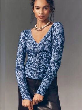 Pilcro Anthropologie Blue Floral V-Neck Long-Sleeve Ruched Top XXS